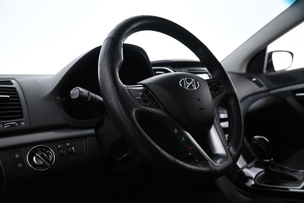 HYUNDAI i40 2012
