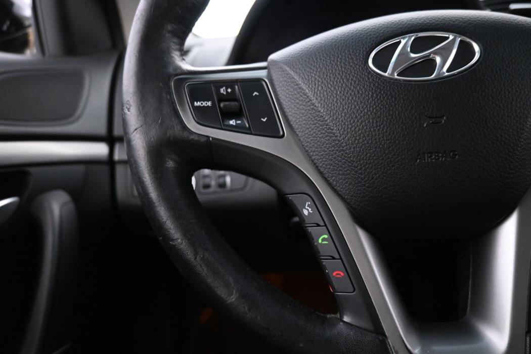 HYUNDAI i40 2012