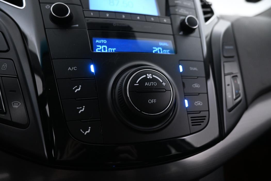 HYUNDAI i40 2012