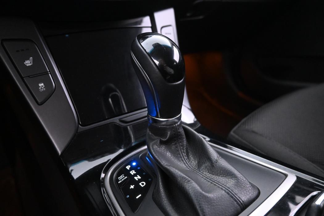 HYUNDAI i40 2012