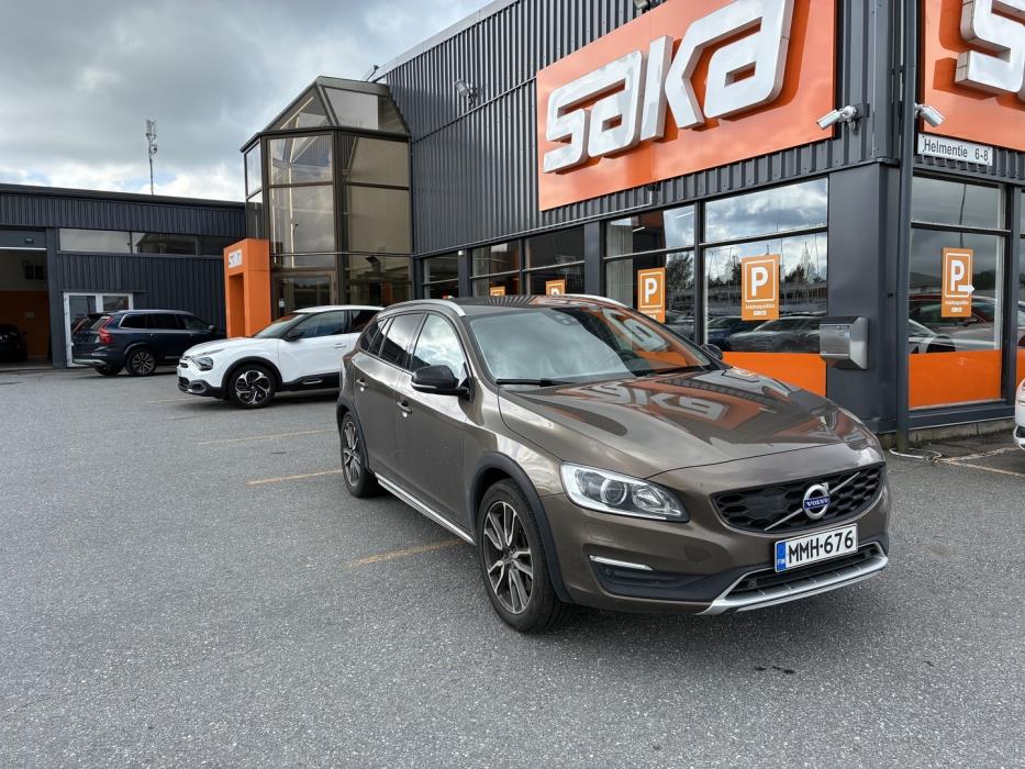 VOLVO V60 Cross Country 2016