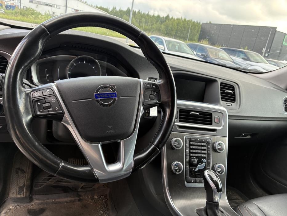 VOLVO V60 Cross Country 2016