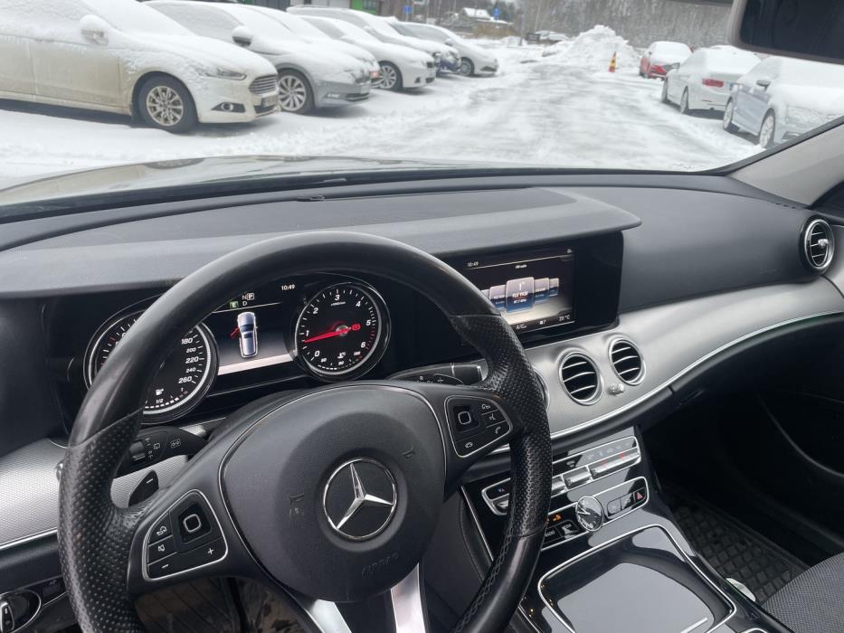 MERCEDES-BENZ E 2017
