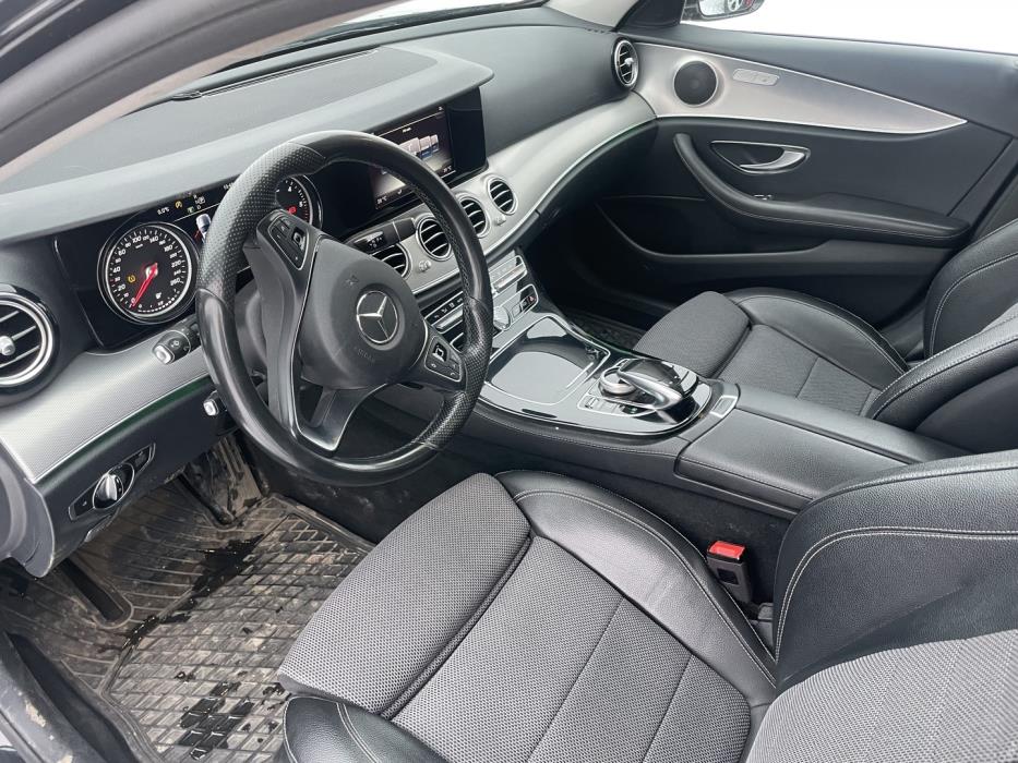 MERCEDES-BENZ E 2017