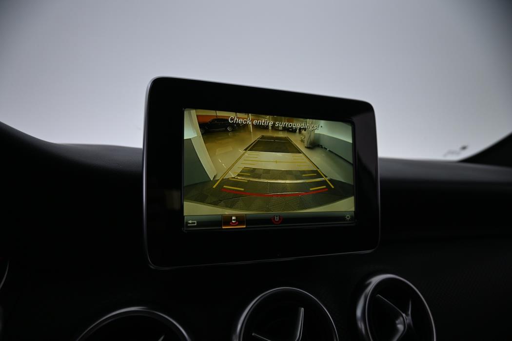 MERCEDES-BENZ A 2018