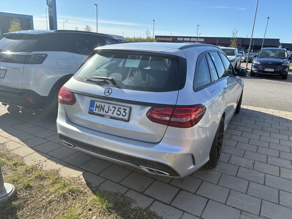 MERCEDES-BENZ C 2015