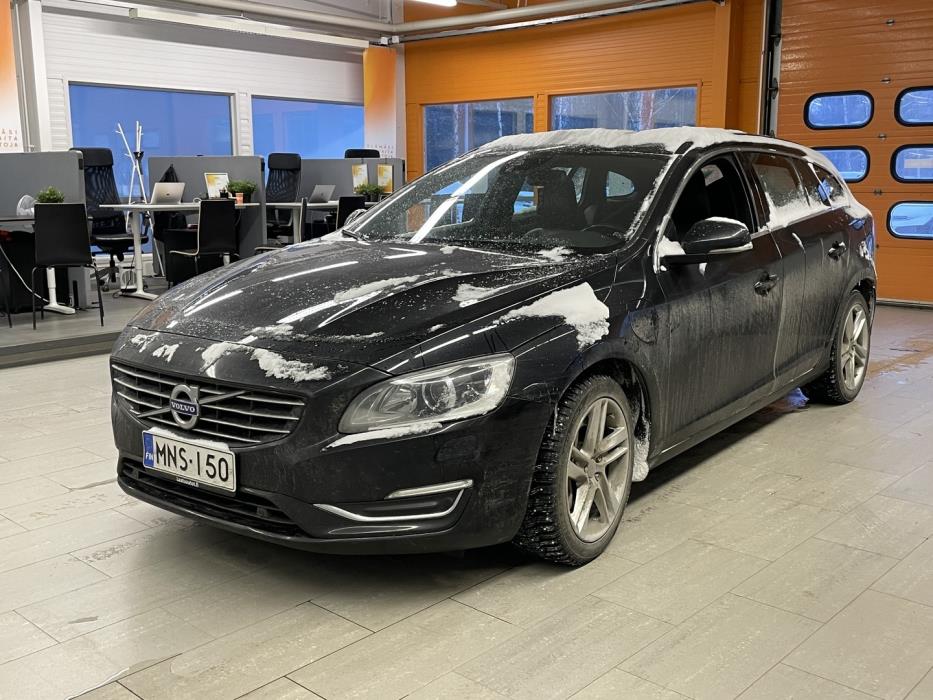 VOLVO V60 2015