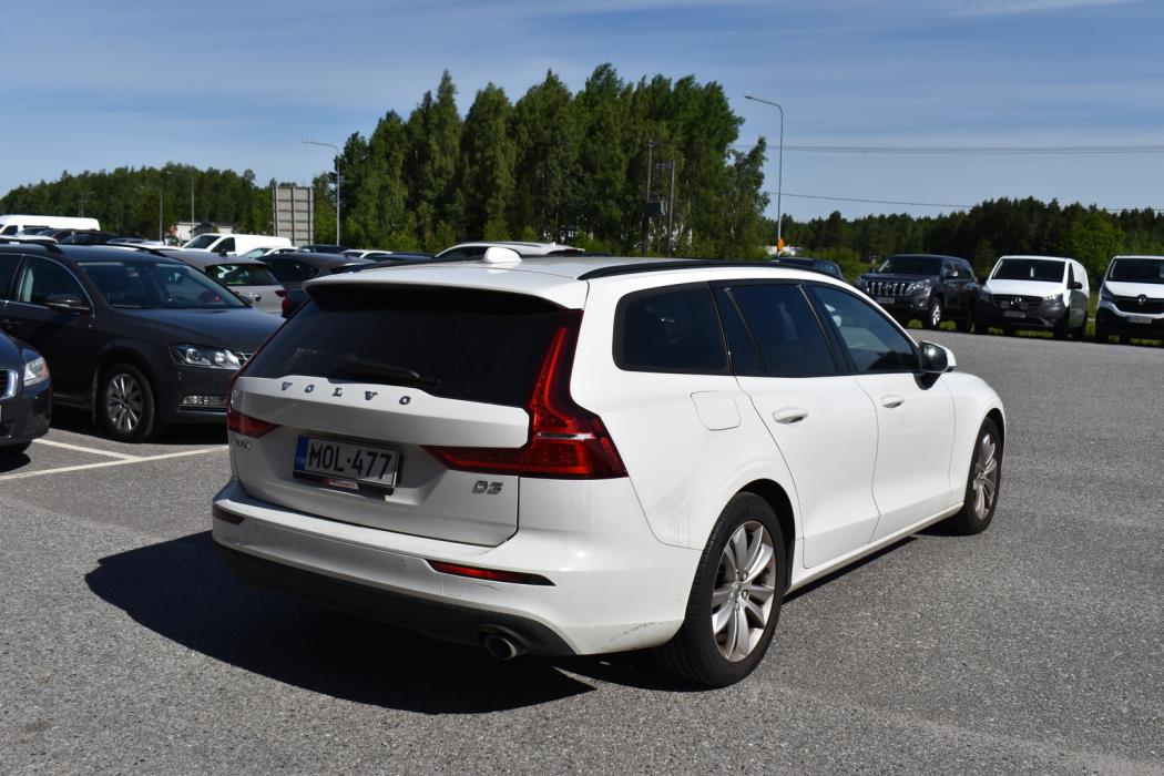 VOLVO V60 2020