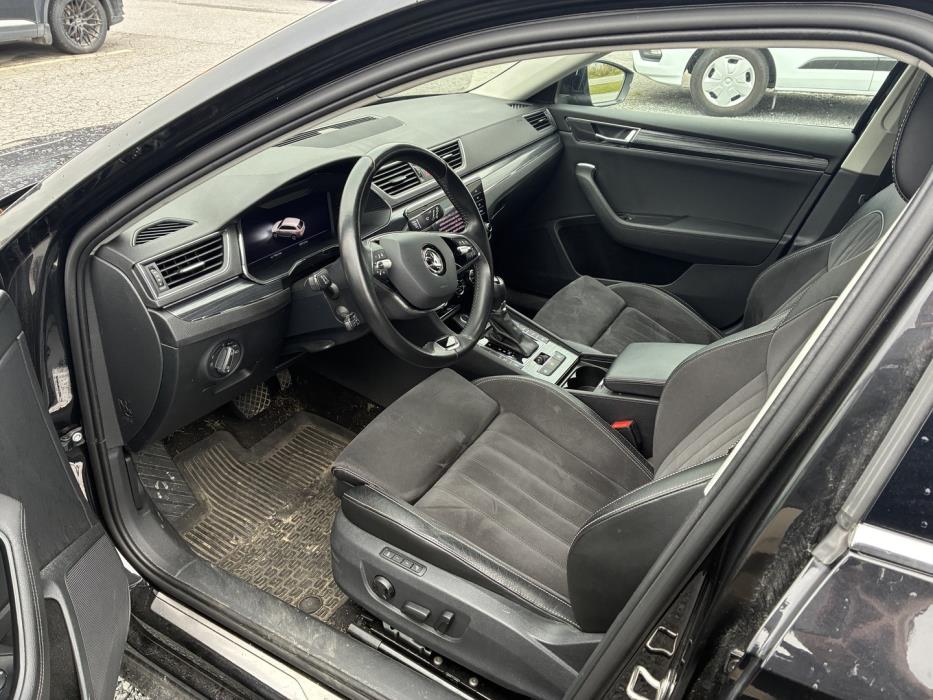 SKODA Superb 2023