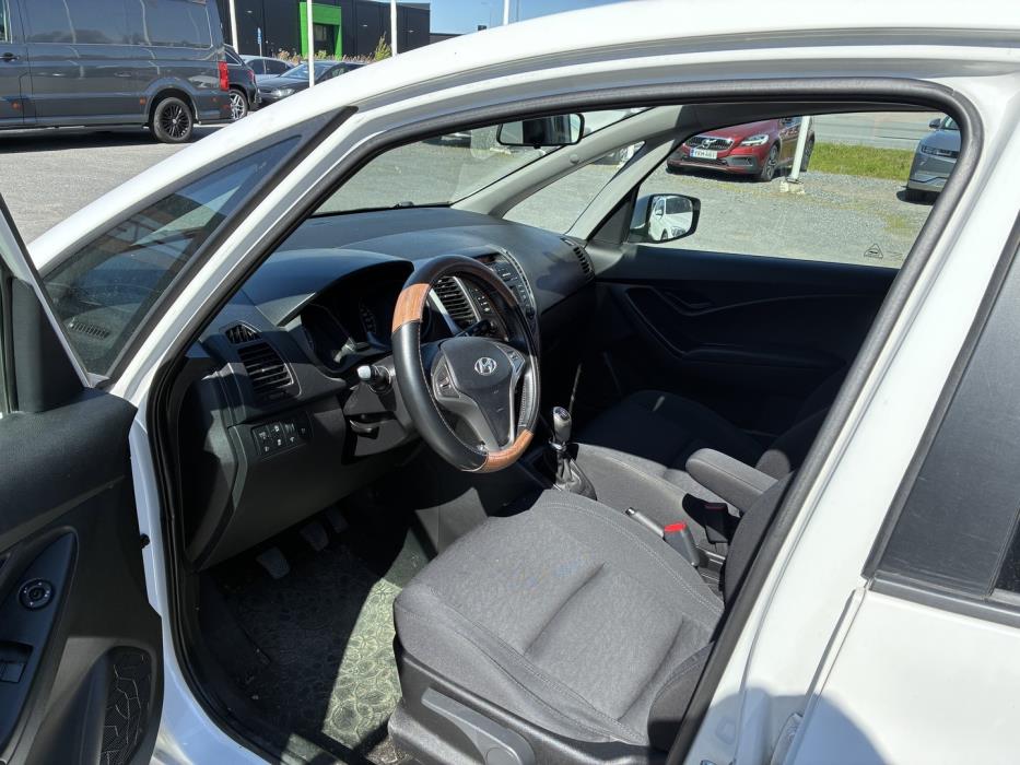 HYUNDAI ix20 2011