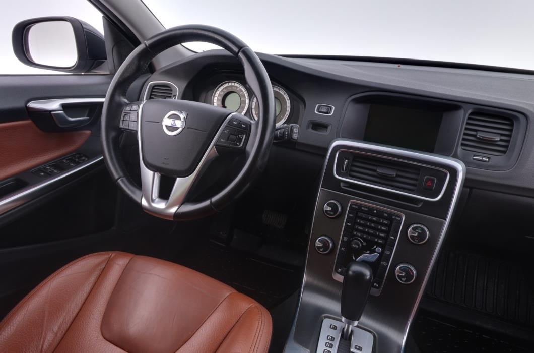 VOLVO V60 2012