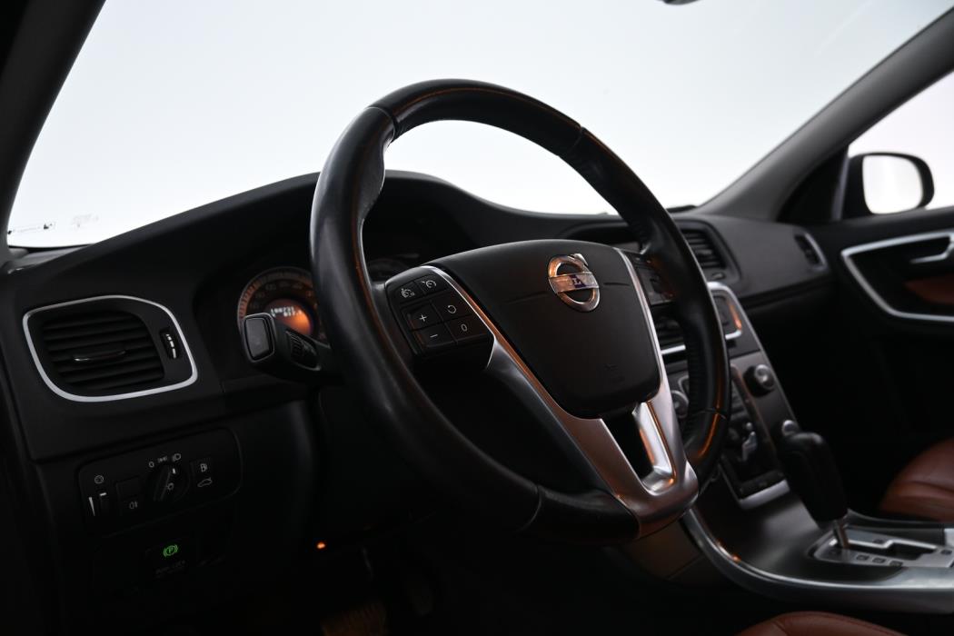 VOLVO V60 2012