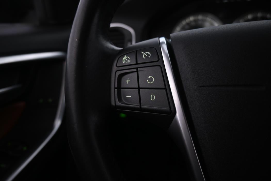 VOLVO V60 2012