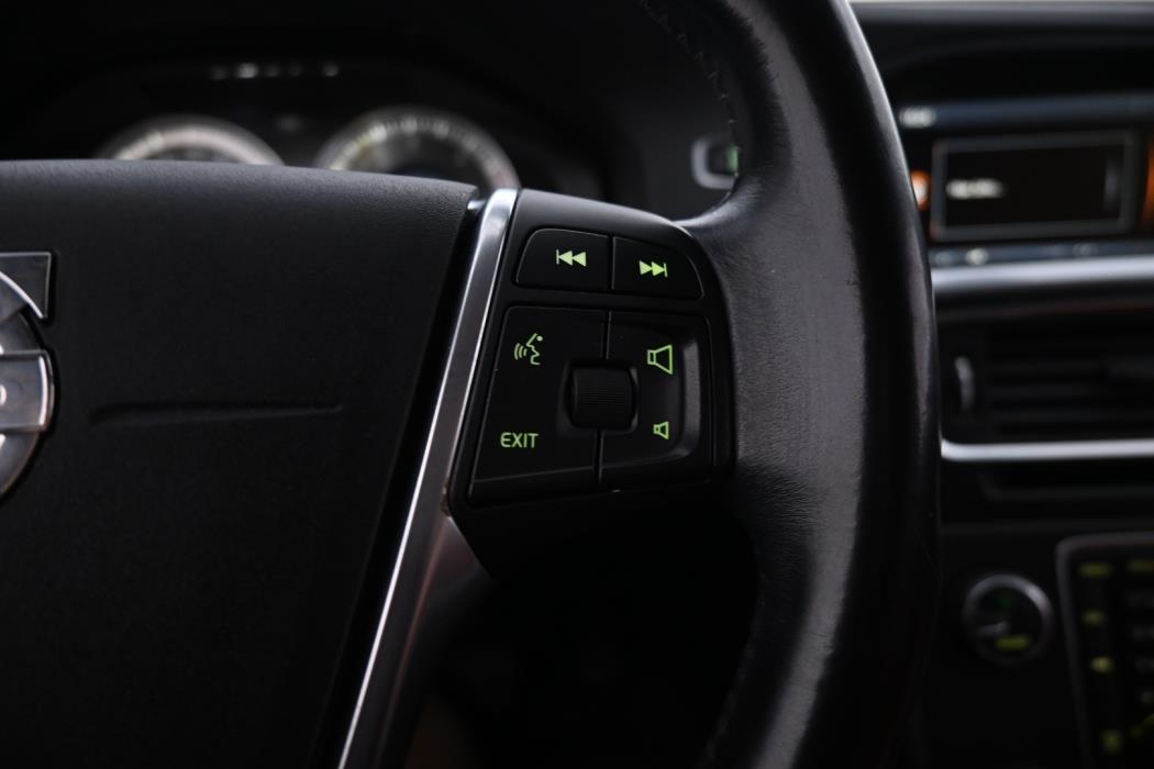VOLVO V60 2012