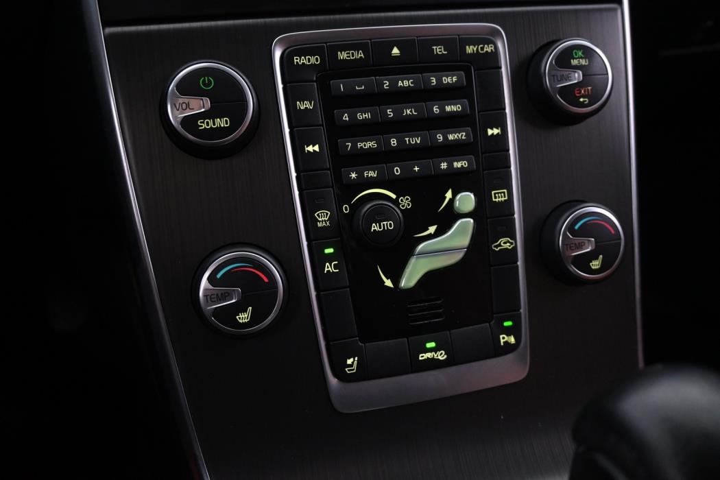 VOLVO V60 2012