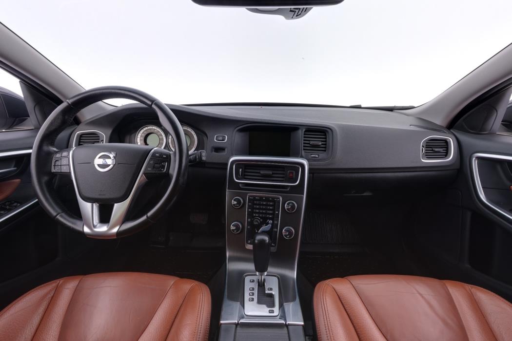VOLVO V60 2012