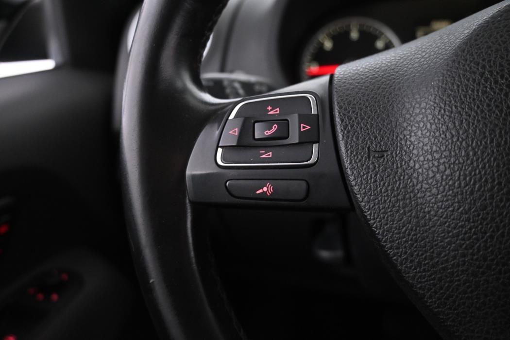 VOLKSWAGEN Amarok 2014