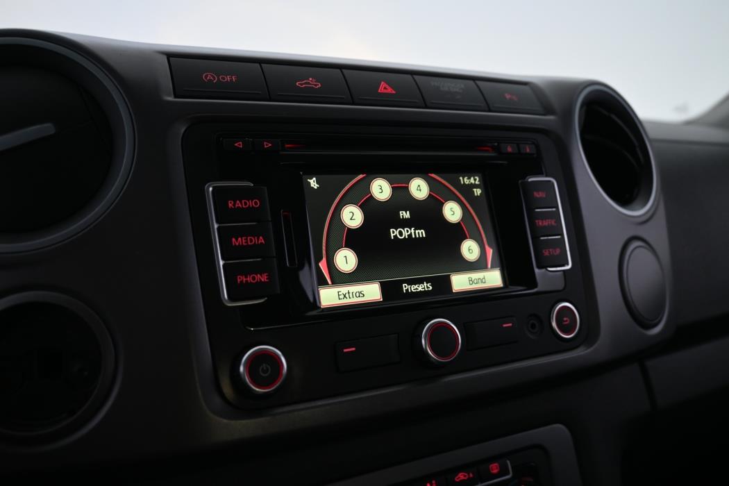 VOLKSWAGEN Amarok 2014