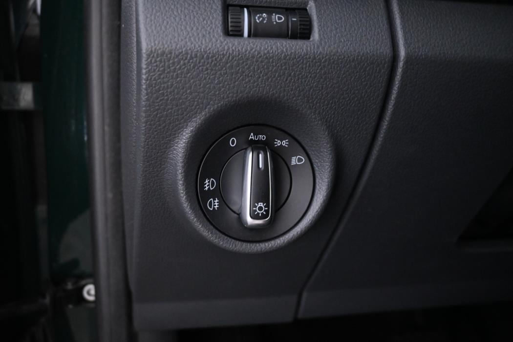 VOLKSWAGEN Amarok 2014