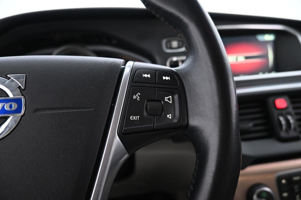 VOLVO V40 Cross Country 2014