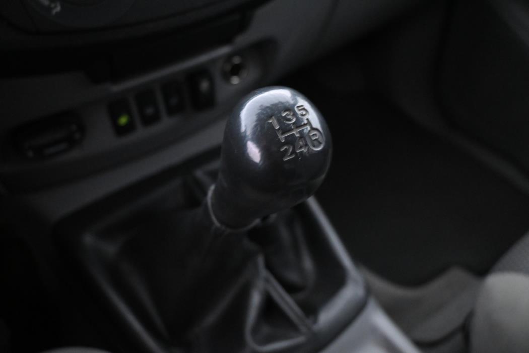 TOYOTA Hilux 2011