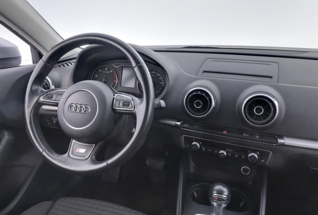 AUDI A3 2015