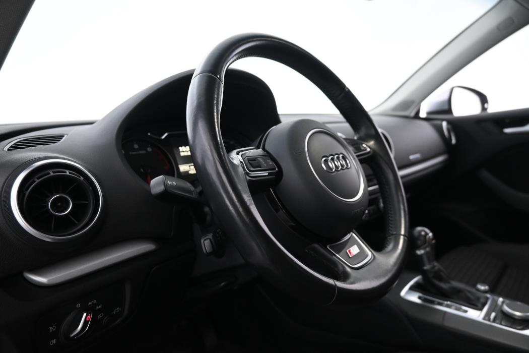 AUDI A3 2015