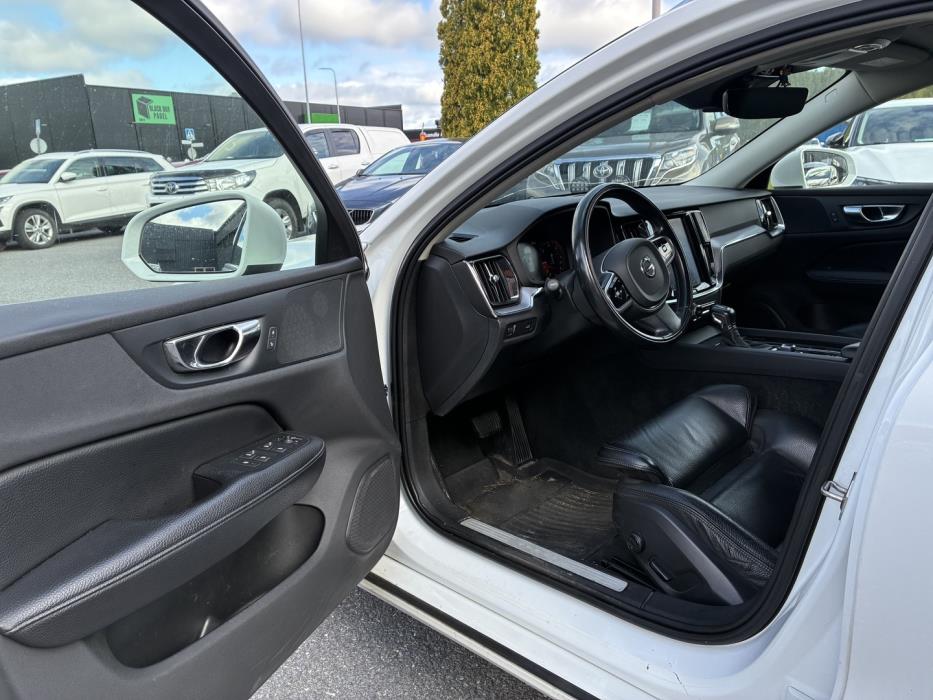 VOLVO V60 2019