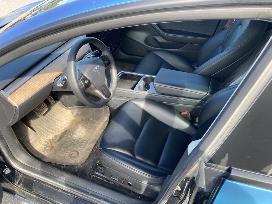 TESLA Model 3 2022