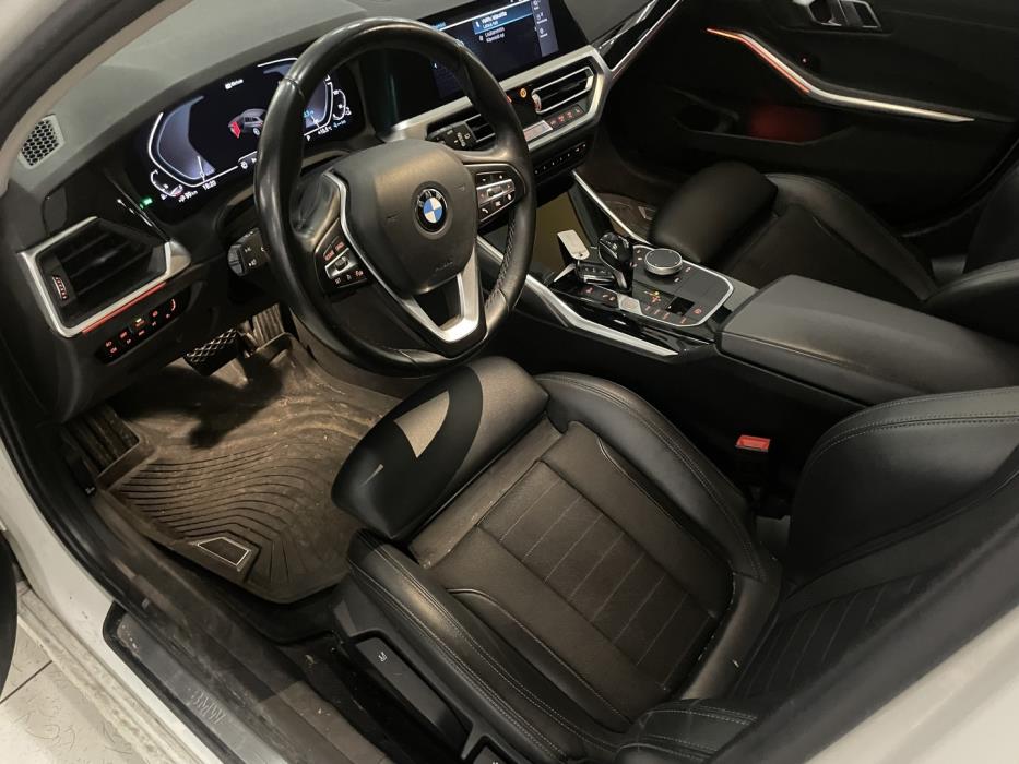 BMW 330 2021