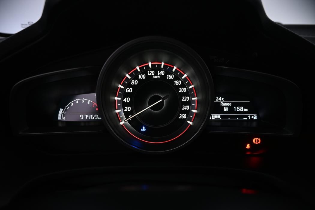 MAZDA 3 2015