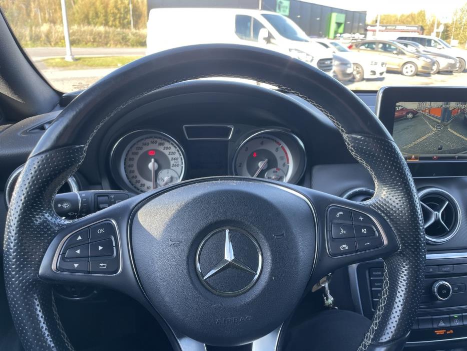 MERCEDES-BENZ CLA 2015