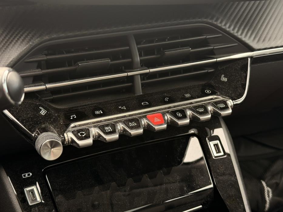 PEUGEOT e-208 2020