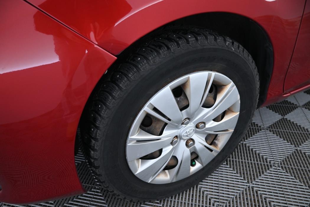 TOYOTA Yaris 2012