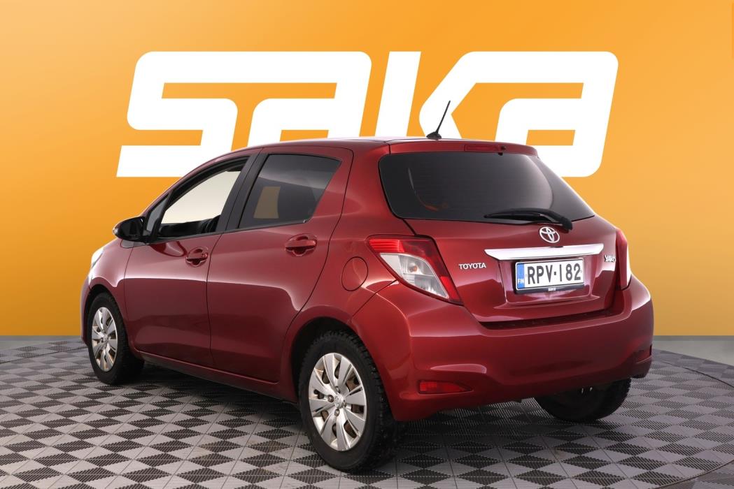 TOYOTA Yaris 2012