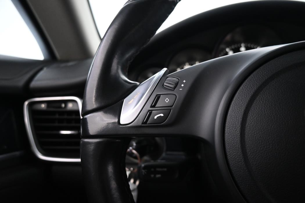 PORSCHE Panamera 2011