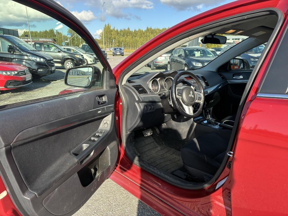 MITSUBISHI Lancer 2011