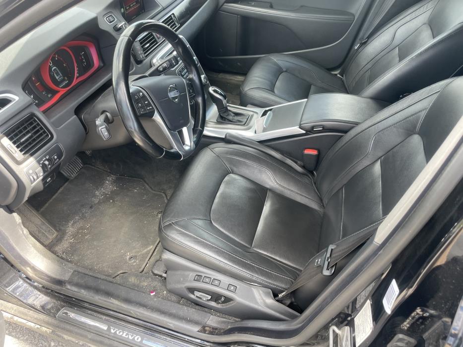 VOLVO V70 2014