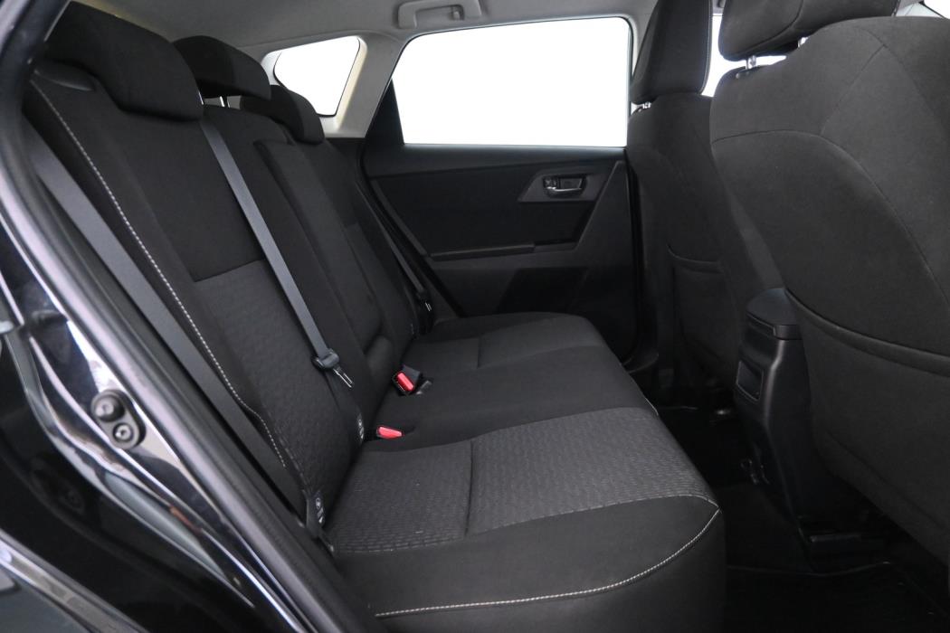 TOYOTA Auris 2014