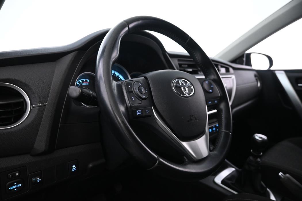 TOYOTA Auris 2014