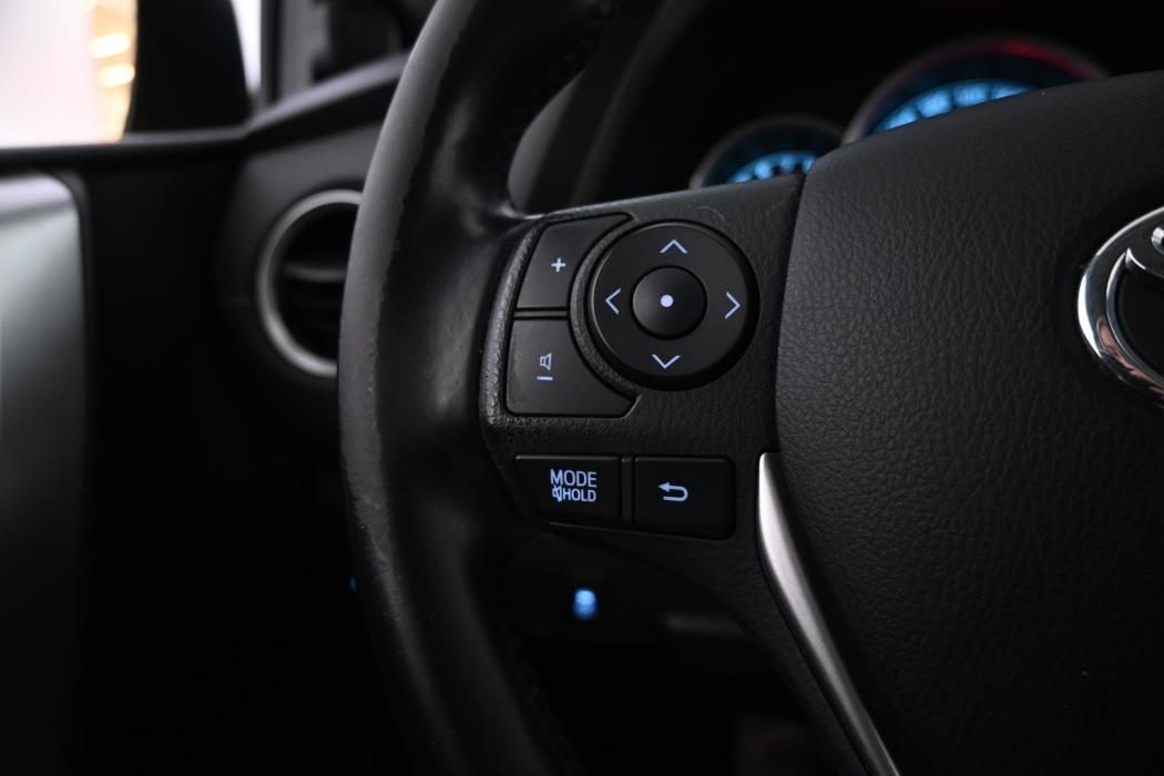 TOYOTA Auris 2014