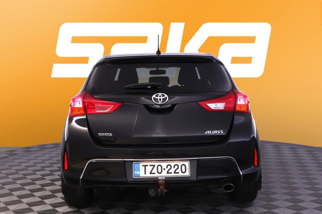 TOYOTA Auris 2014