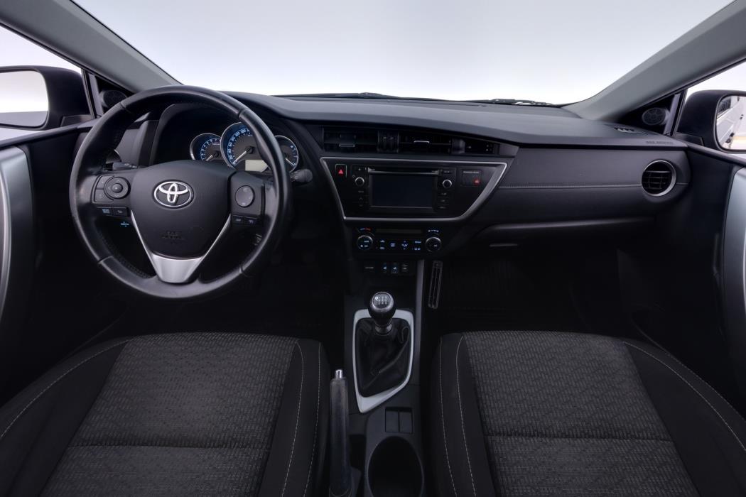TOYOTA Auris 2014
