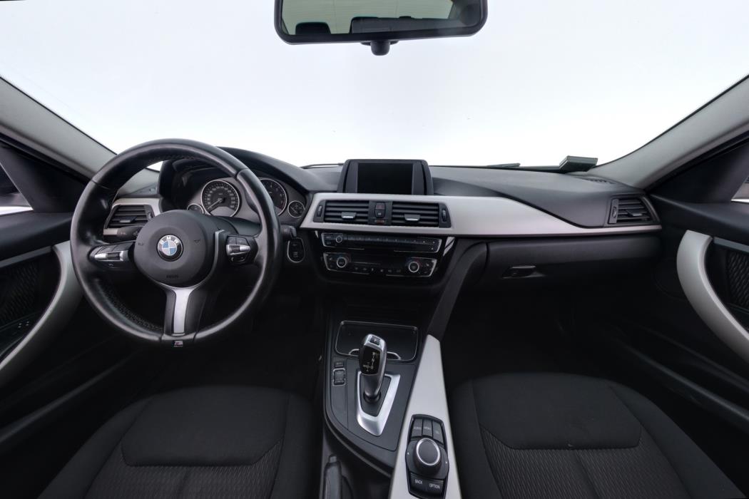 BMW 318 2016