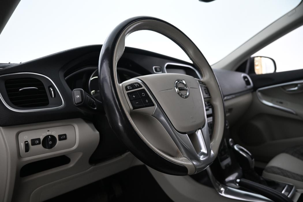VOLVO V40 Cross Country 2017