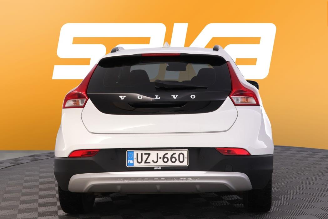 VOLVO V40 Cross Country 2017