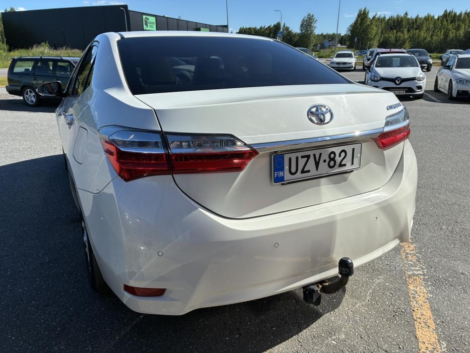 TOYOTA Corolla 2017