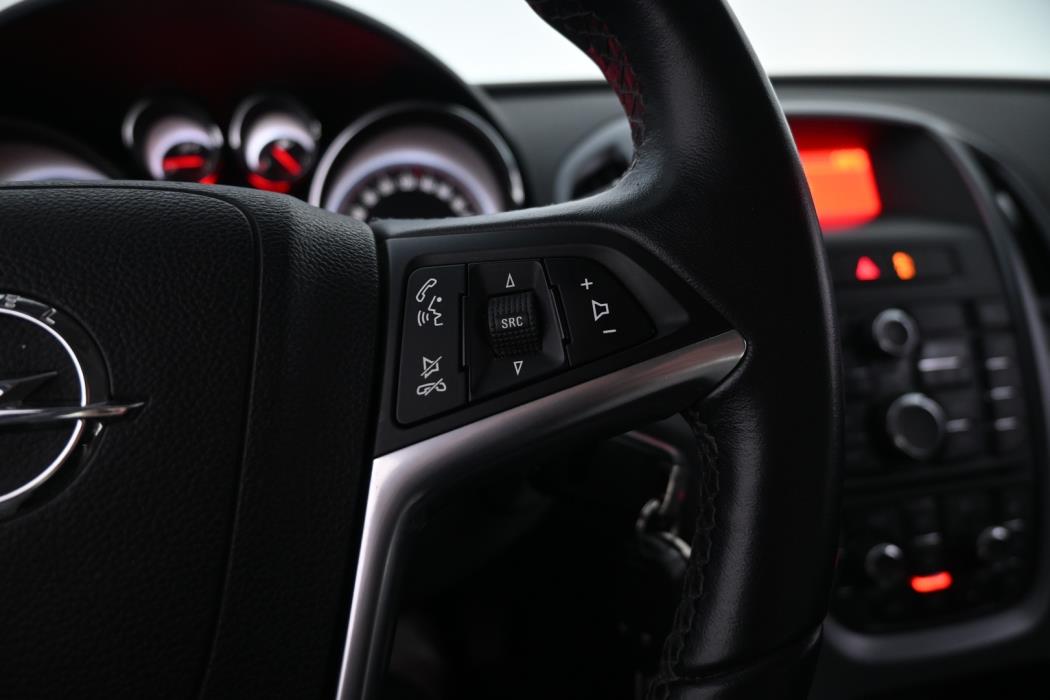 OPEL Astra 2013