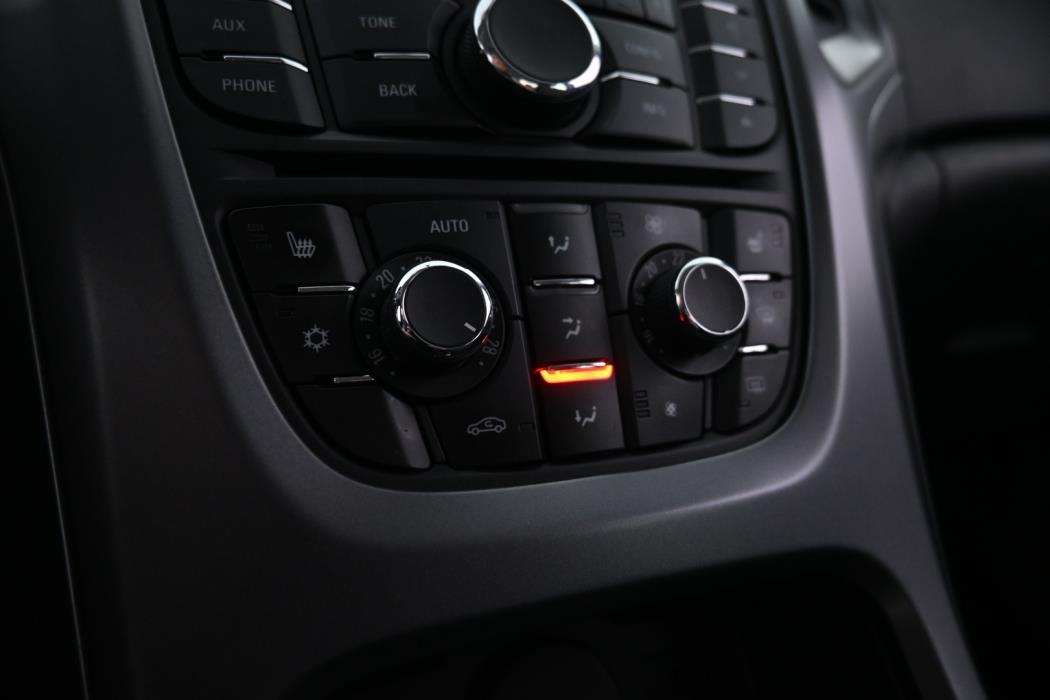 OPEL Astra 2013