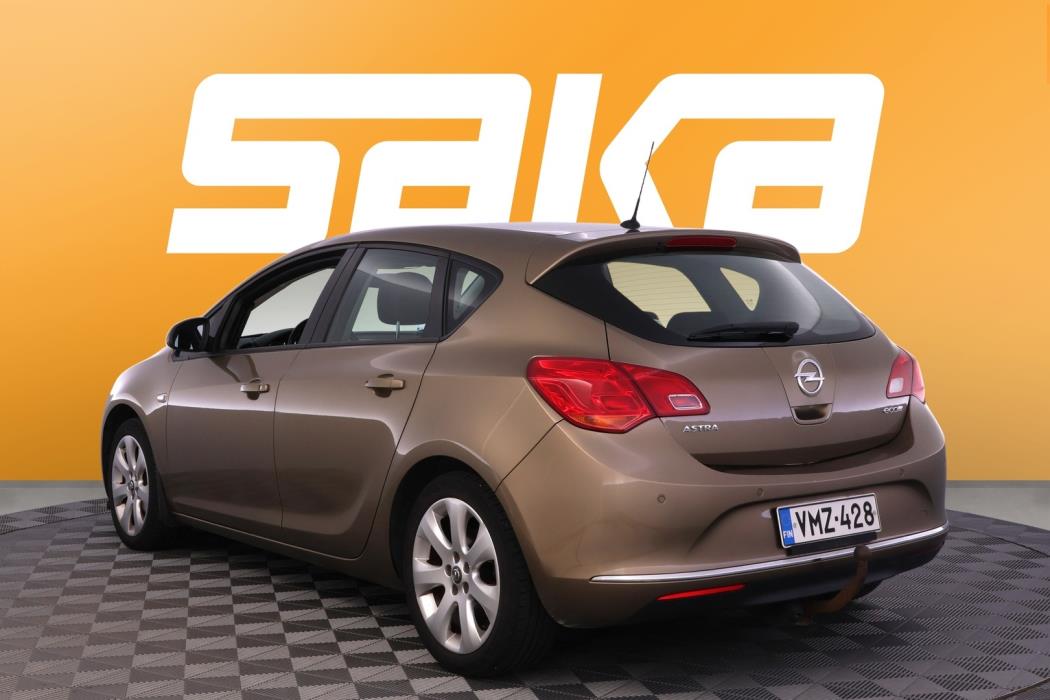 OPEL Astra 2013